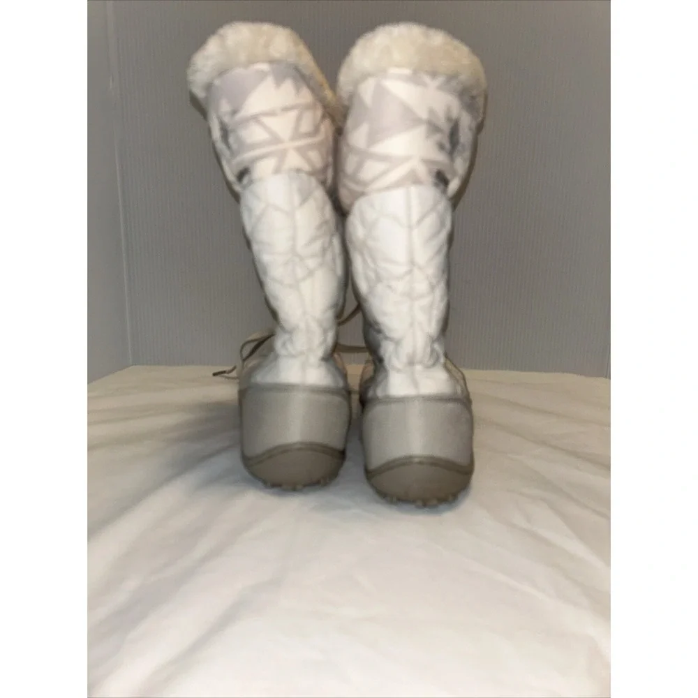 Columbia minx mid ll Stone cream‎ quilted winter boot women's size 8.5